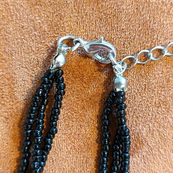 Artistic Pendant on Beaded Necklace - Picture 3 of 3